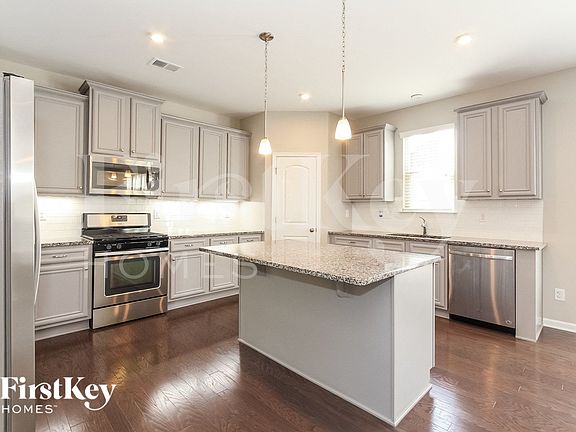 5th image of 11370 Cedarvale Farm Pkwy