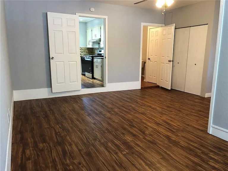 6902 Geneva Dr — Photo 15