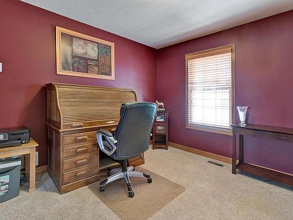 4th image of 7932 Black Willow Dr