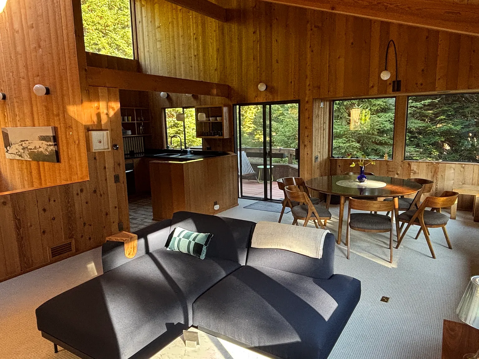 2 bed, 2.5 bath, 1942 sqft, $4,500 — Photo 3