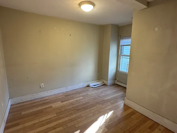 289 D St #1, South Boston, MA 02127