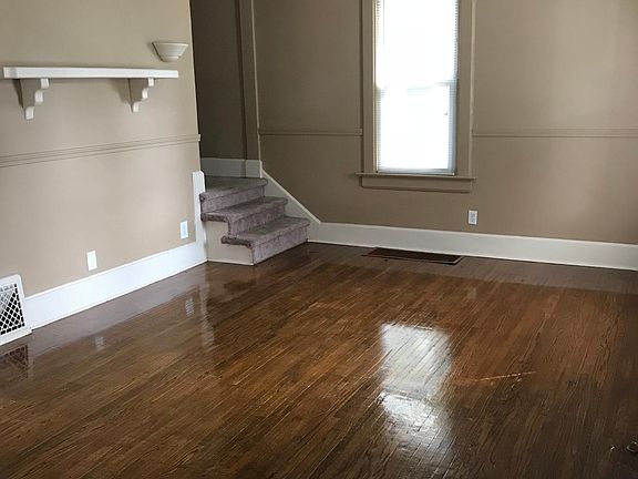 2nd image of 112 N Cedar Ave