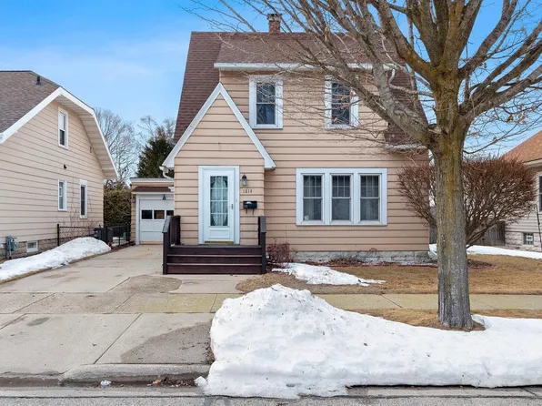 1814 Emmet STREET, Two Rivers, WI 54241