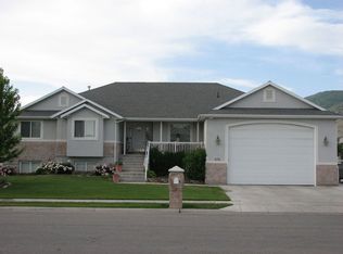 576 W 350 S, Farmington, UT 84025