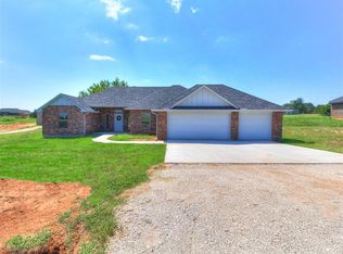 6917 Whirlaway Run, Guthrie, OK 73044