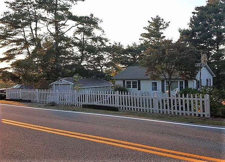 2nd image of 3858 Indian Valley Rd NW