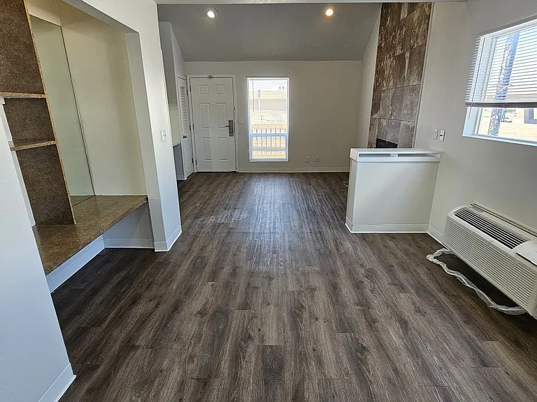 Main Street Residences — Photo 37