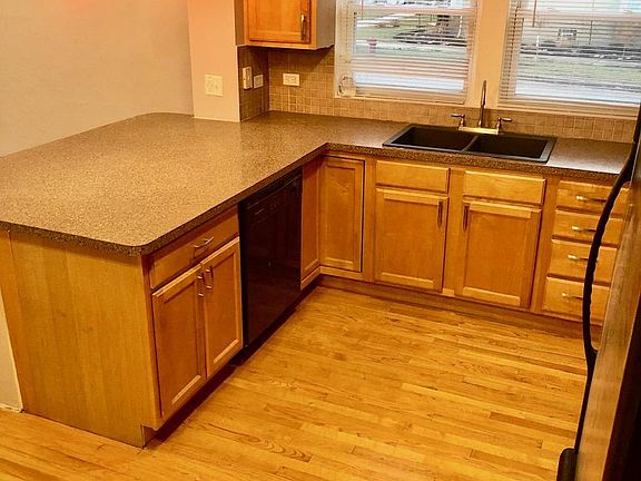 3rd image of 5325 N Virginia Ave APT 1N