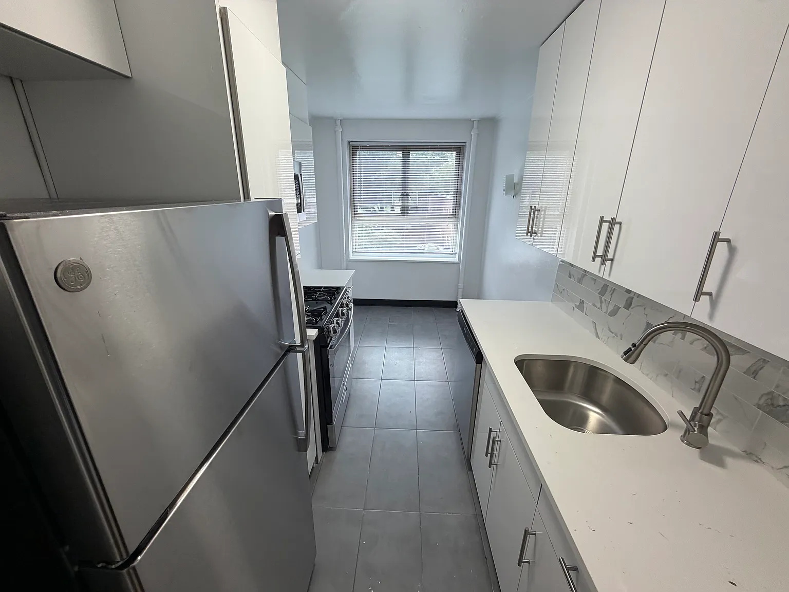 186th Ln, Fresh Meadows — Photo 2