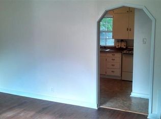 112 S 4th St, Clinton, MO 64735
