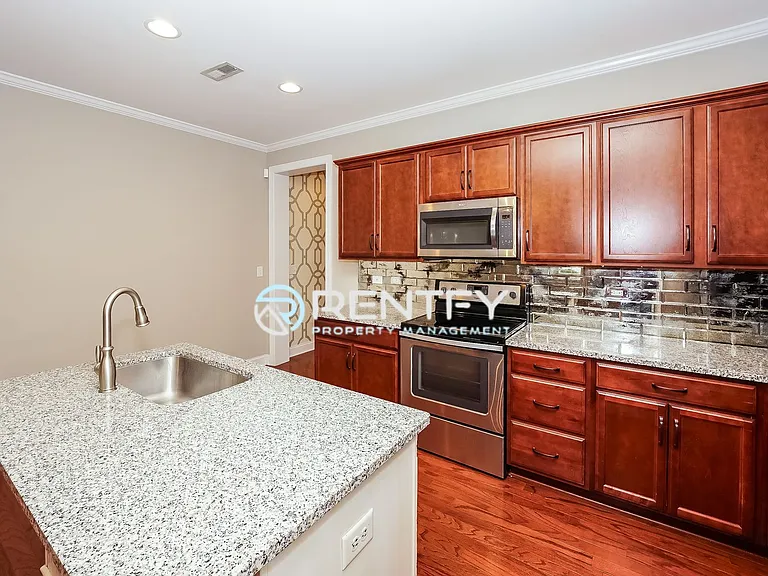 2506 Gallery Dr — Photo 8