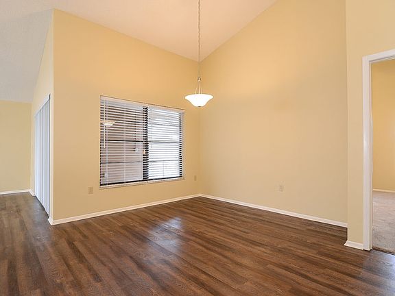 4th image of 3699 Chatham Dr