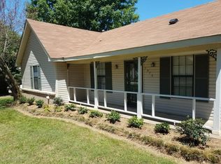 1972 Tissington Dr, Horn Lake, MS 38637