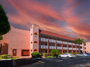 9421 Sunrise Lakes Blvd APT 310, Sunrise, FL 33322