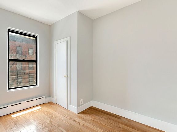 5th image of 215 E 117th St APT 16