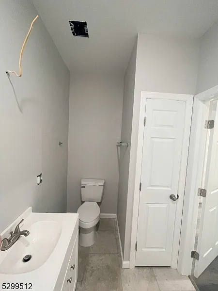 2 bed, 1.0 bath, $2,100 — Photo 2