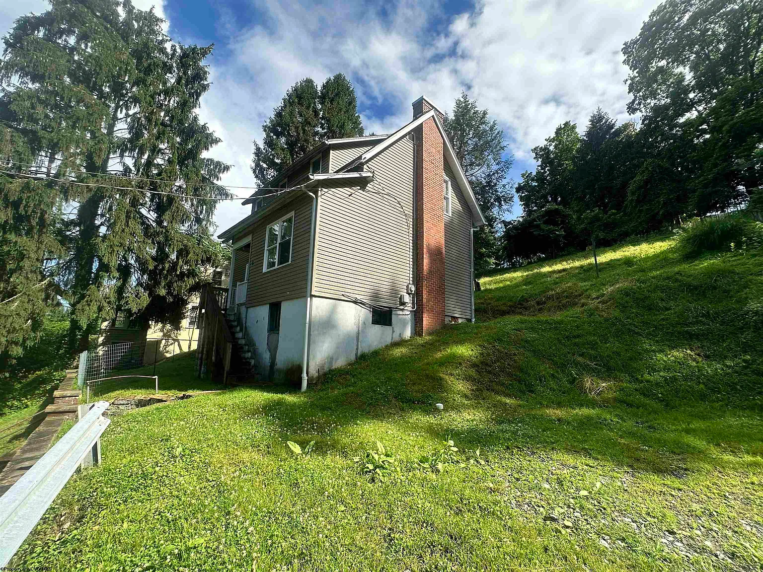 8 Hillside Dr photo 1