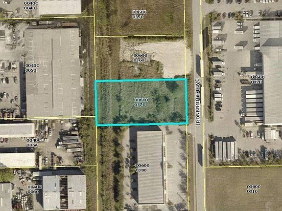 2nd image of 3828 Ironbridge Blvd