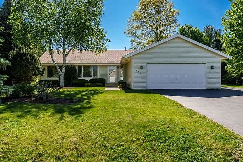 1st image of 984 Rockhampton Dr
