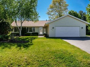 984 Rockhampton Dr, Rockford, IL 61102