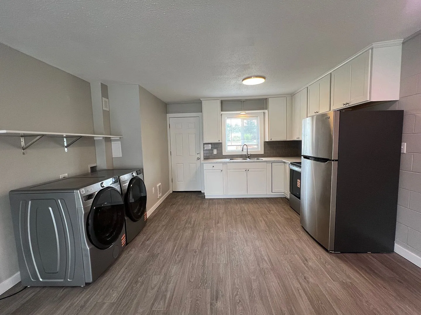 Comfortable 2-Bedroom Duplex in Sumas, WA — Photo 3
