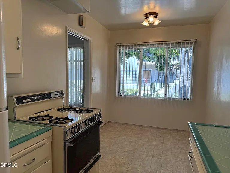 514 Linwood Ave #B — Photo 6