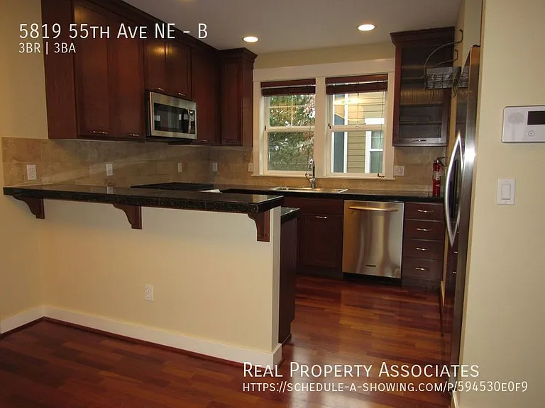5819 55th Ave NE #B — Photo 2