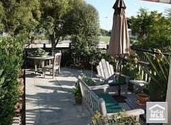 4th image of 900 Rosemary Pl