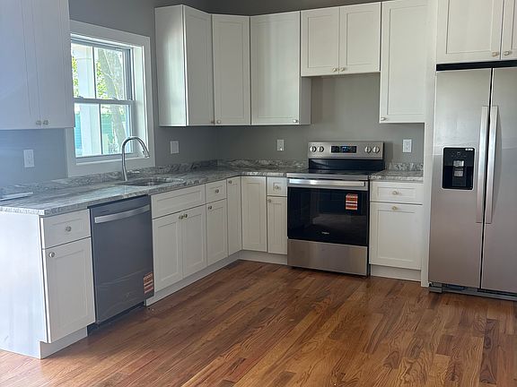 4th image of 60 Osgood Ave #B