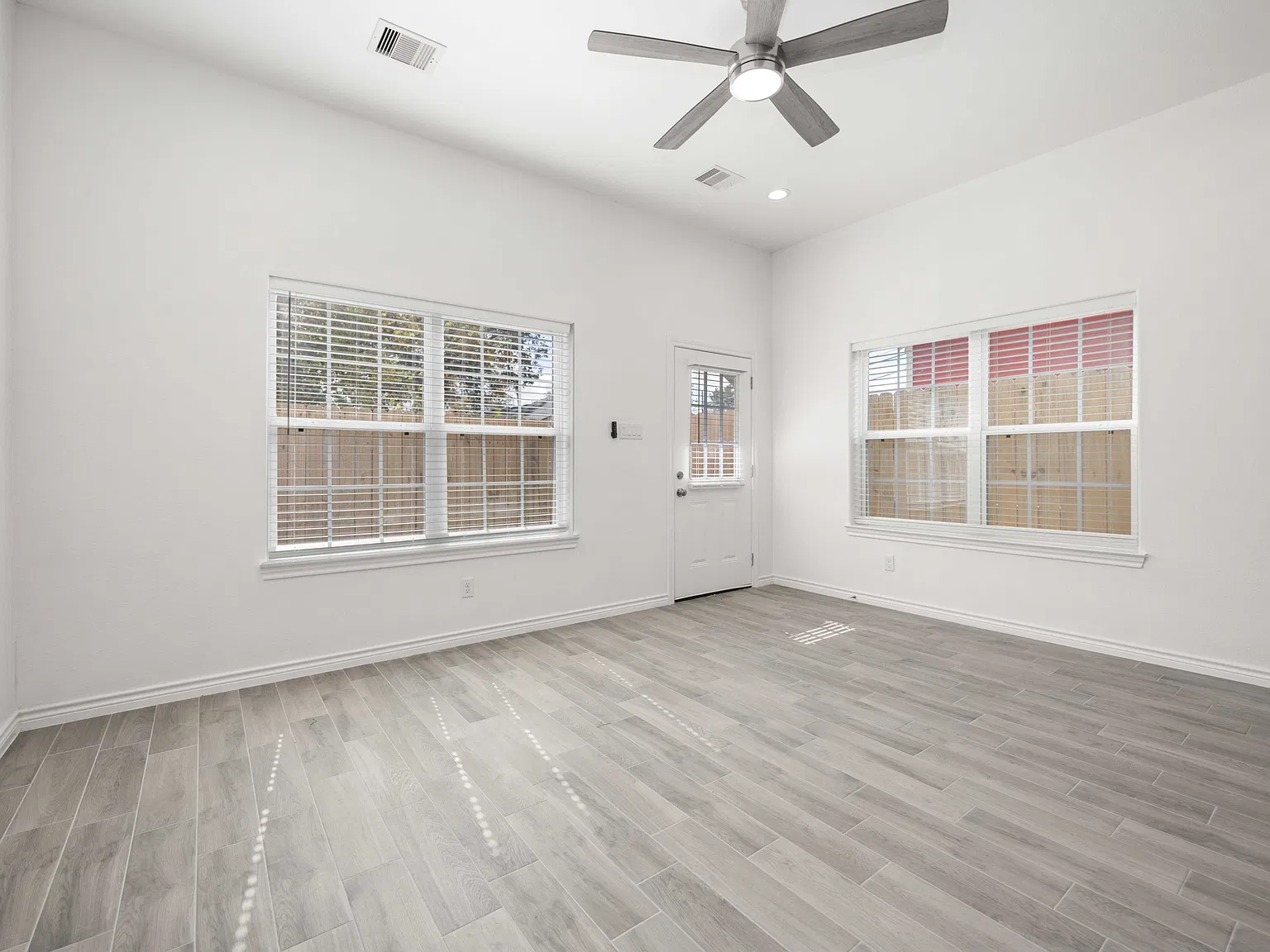 4406 Sterling Street - B — Photo 3