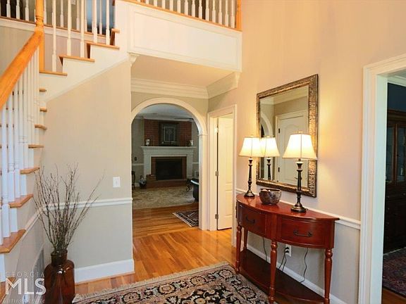 2nd image of 319 Dogwood Trl