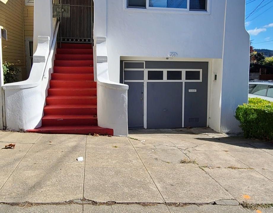 1st image of 106 Congo St