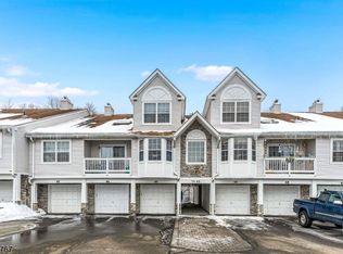 77 Autumn Ct, Ledgewood, NJ
