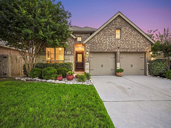 2nd image of 373 Lacey Oak Loop