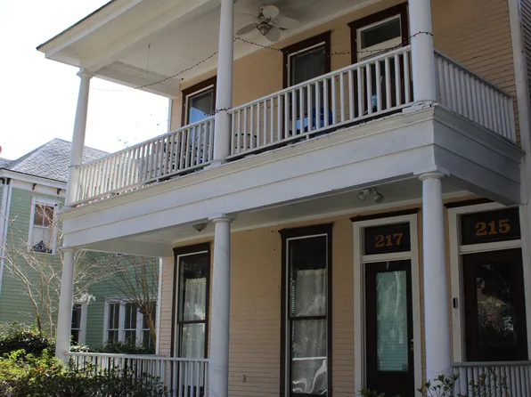 215 E 37th St, Savannah, GA 31401