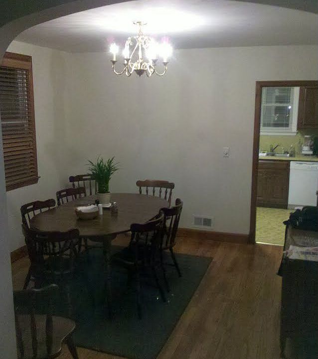 Dining Room. Now has track lighting.
