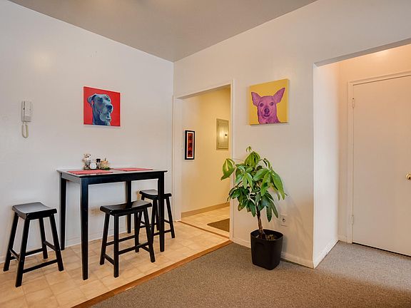 2nd image of 2097 Como Ave #3
