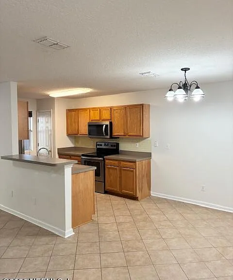 2135 Ashland St — Photo 12