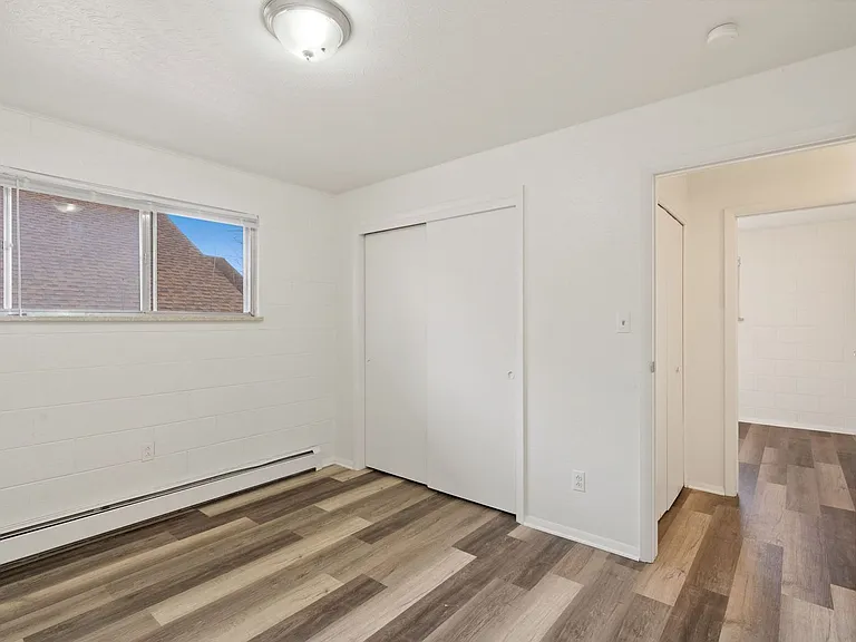 1909 11th Ave — Photo 17