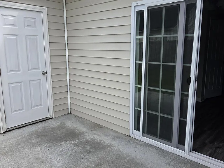 1253 Masters Ln #B — Photo 7