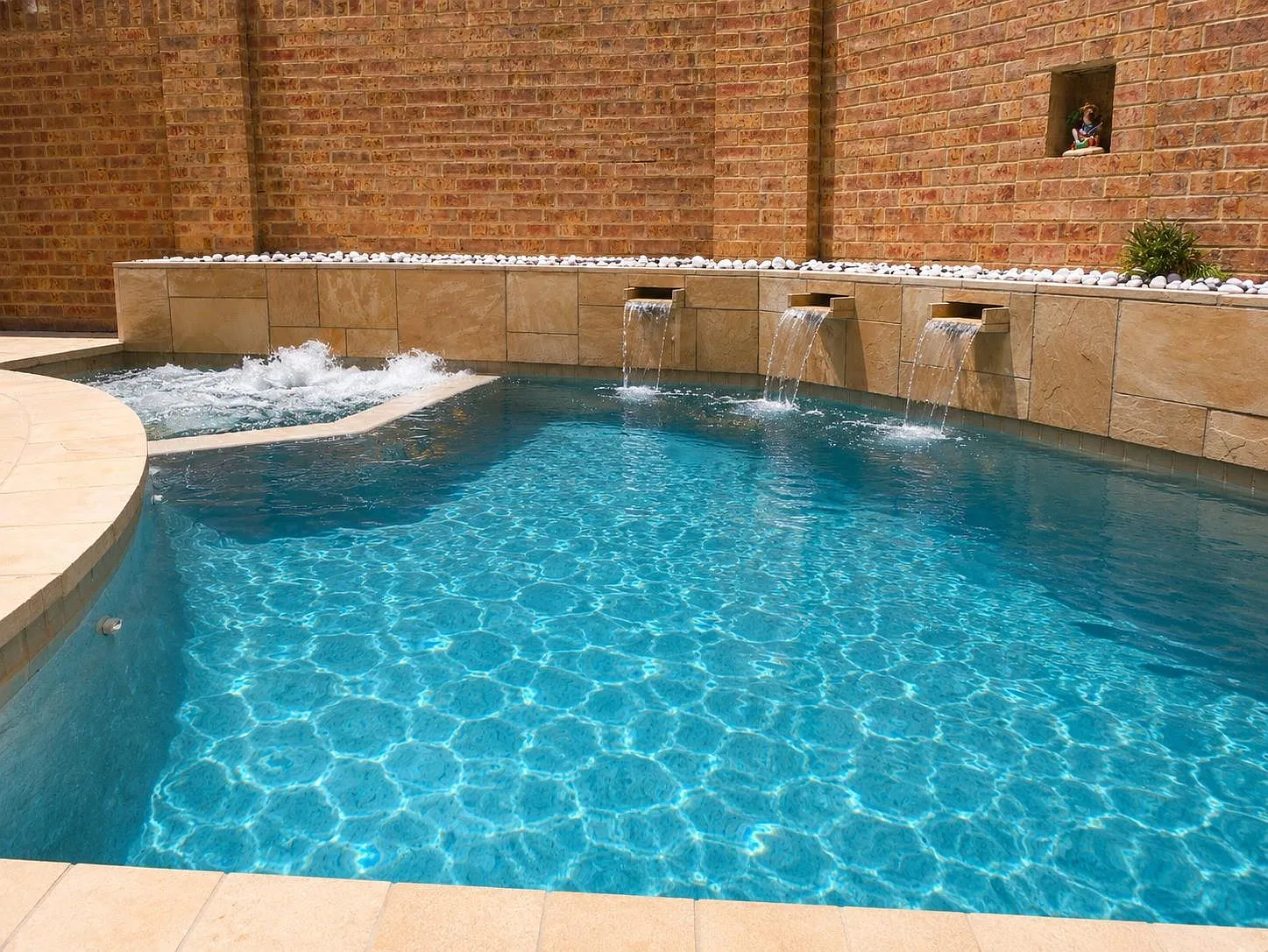 3 bed, 3.5 bath, 2350 sqft, $5,995 — Photo 3