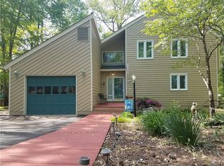 2907 Fox Chase Dr, Midlothian, VA 23112