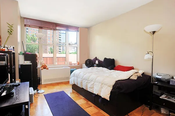 Rented by Town Residential | media 15