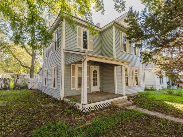 319 W 6th St, Newton, KS 67114