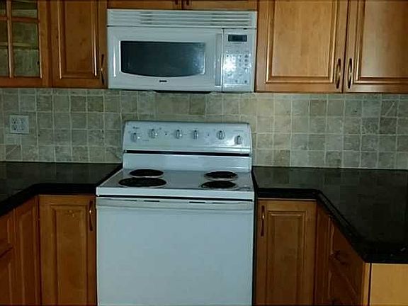 4th image of 901 Hillcrest Dr APT 105