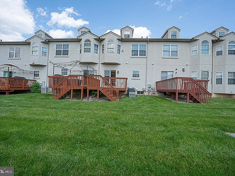 757 Whitetail Cir — Photo 35