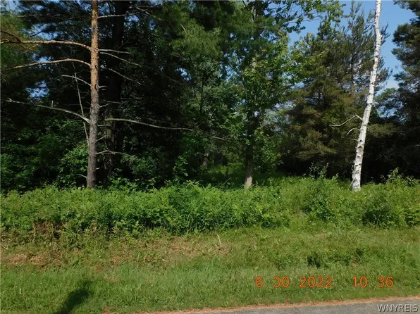 7692 Decker Rd #16, Derby, NY 14047
