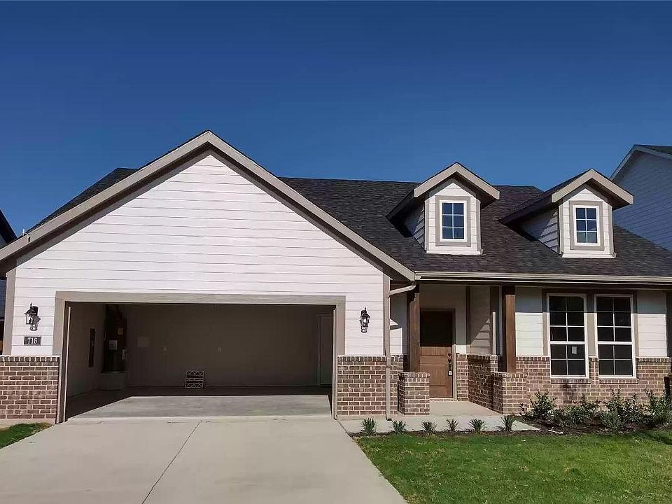 1st image of 716 Gray Ln