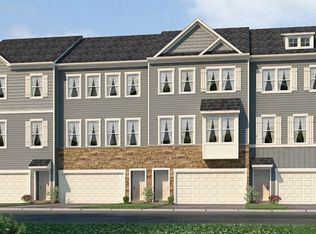 13 Ravenna Ln, Mount Laurel, NJ 08054