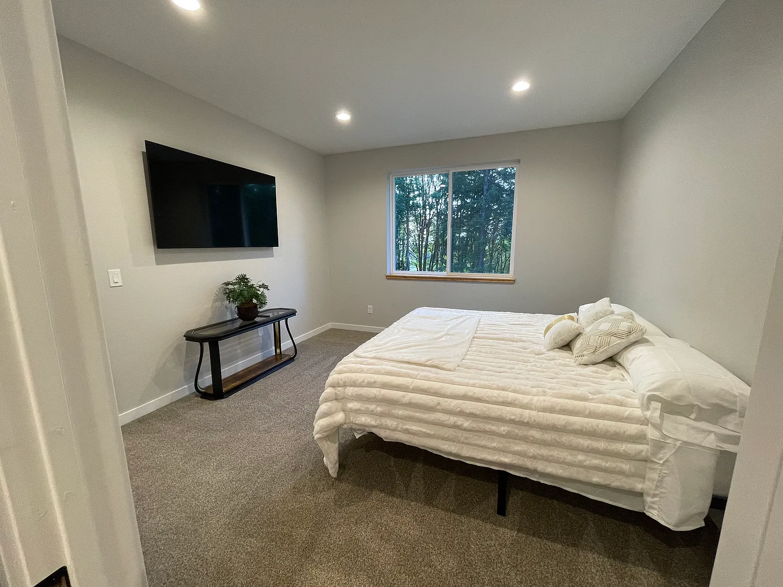 3 bed, 3502 sqft, $3,495 — Photo 3